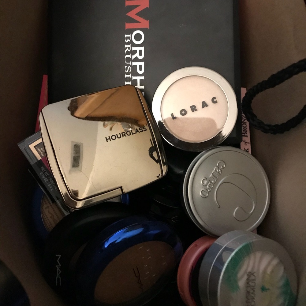 HUGE lot of bronzers/highlights/blush COMING SOON!